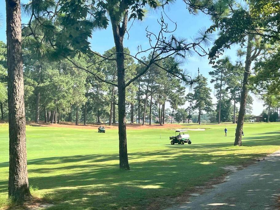 The Green Tee Suite Pinehurst Esterno foto